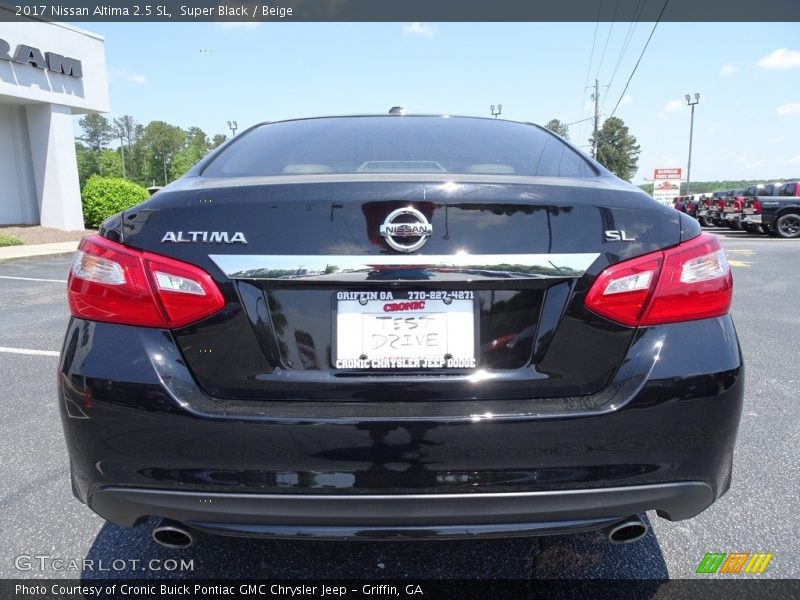 Super Black / Beige 2017 Nissan Altima 2.5 SL