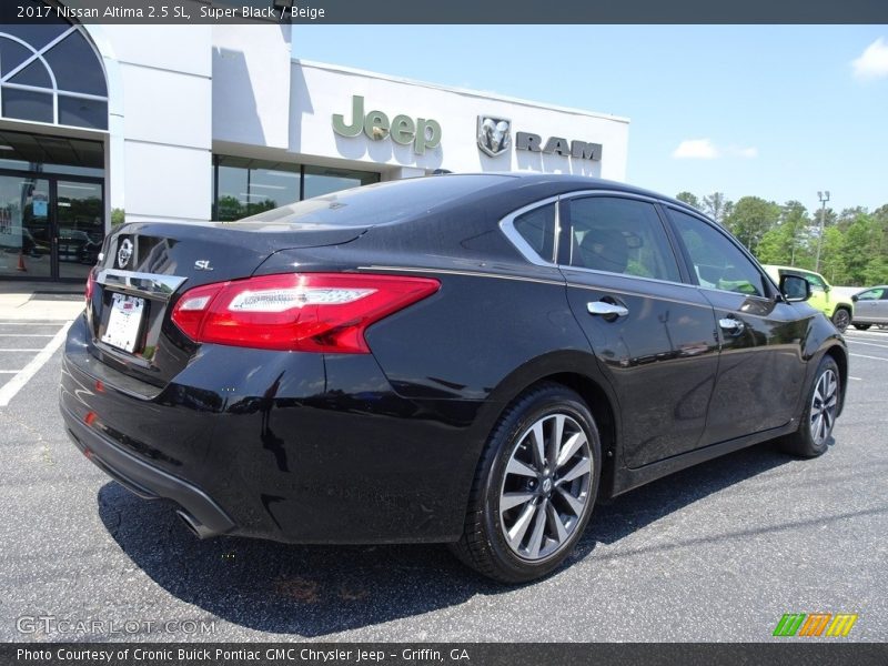 Super Black / Beige 2017 Nissan Altima 2.5 SL
