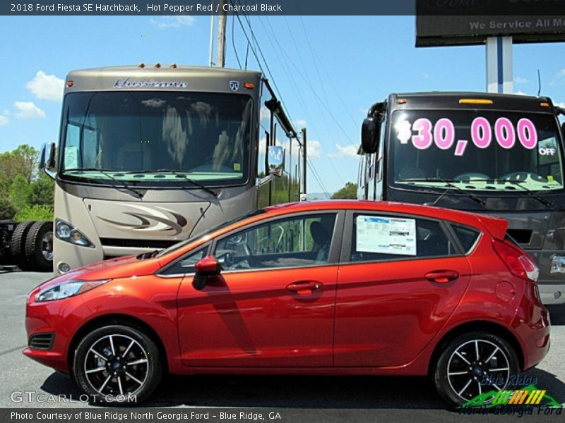 Hot Pepper Red / Charcoal Black 2018 Ford Fiesta SE Hatchback