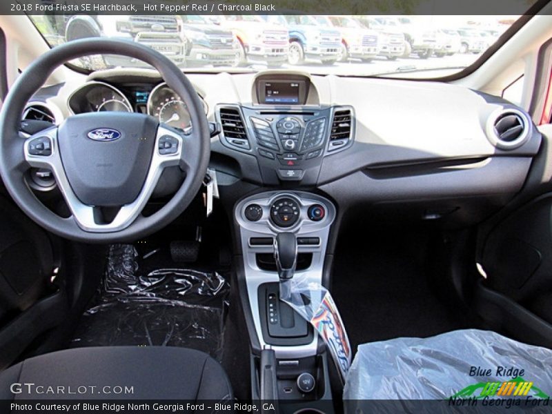 Hot Pepper Red / Charcoal Black 2018 Ford Fiesta SE Hatchback