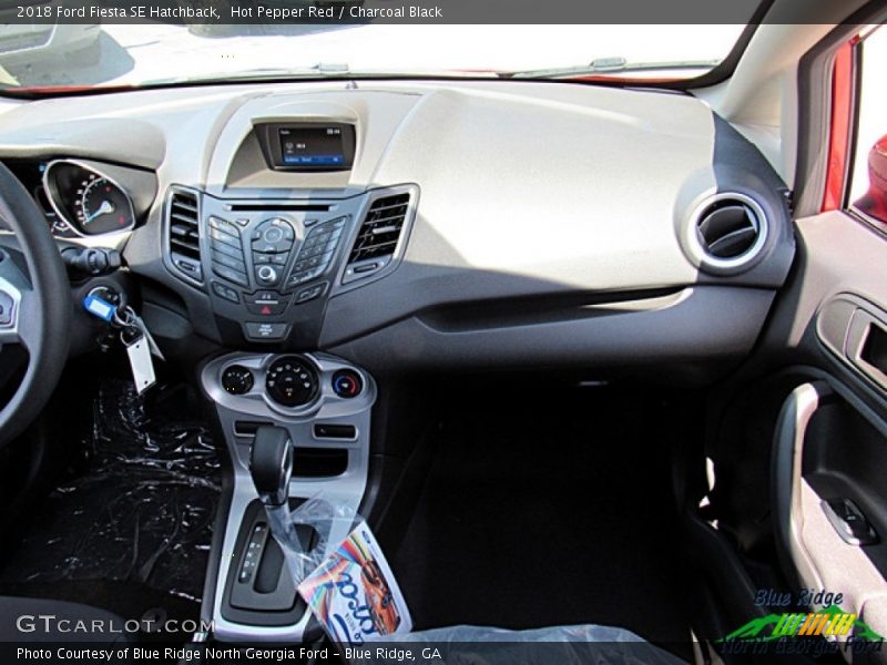 Hot Pepper Red / Charcoal Black 2018 Ford Fiesta SE Hatchback