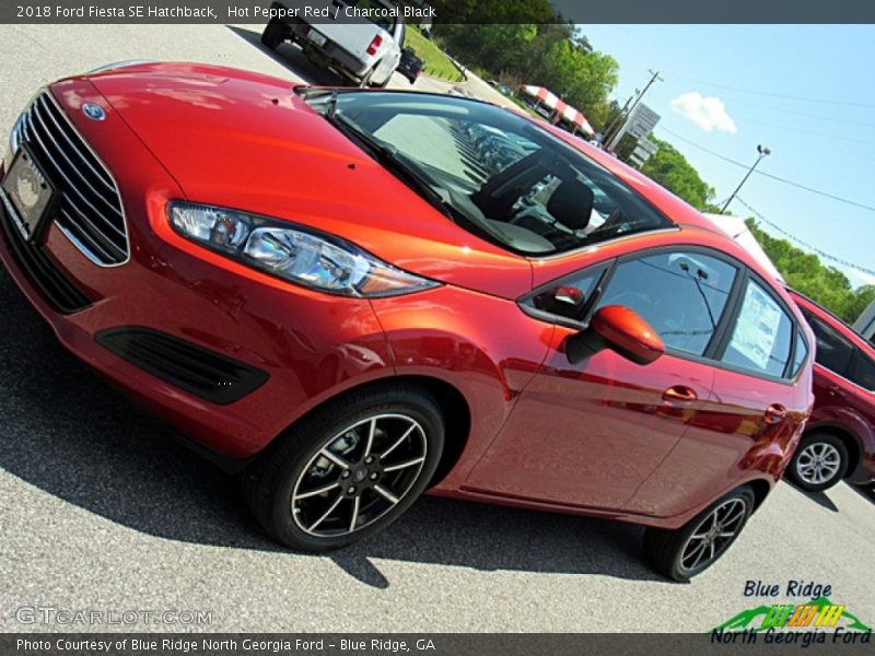 Hot Pepper Red / Charcoal Black 2018 Ford Fiesta SE Hatchback