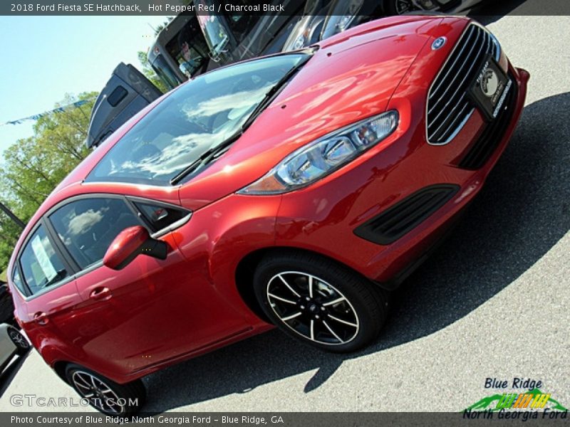 Hot Pepper Red / Charcoal Black 2018 Ford Fiesta SE Hatchback