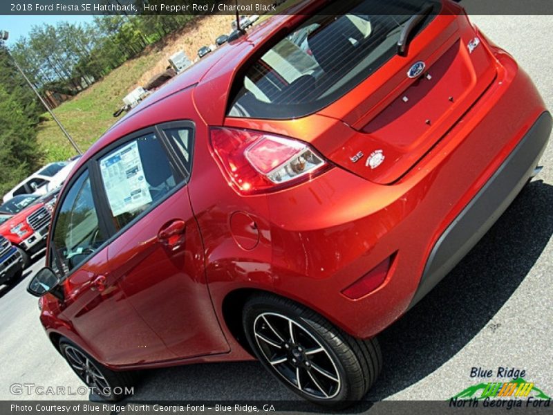 Hot Pepper Red / Charcoal Black 2018 Ford Fiesta SE Hatchback