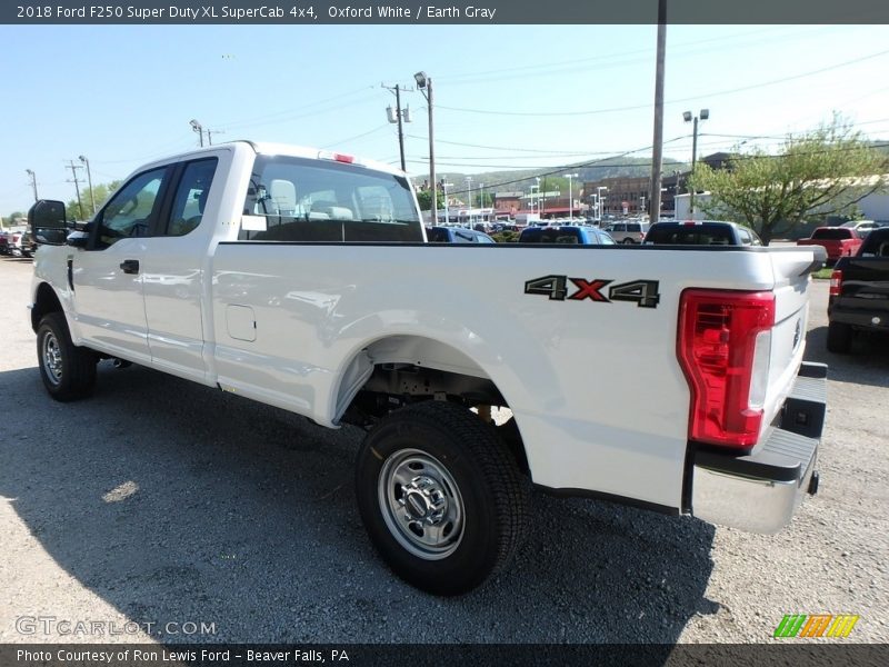 Oxford White / Earth Gray 2018 Ford F250 Super Duty XL SuperCab 4x4
