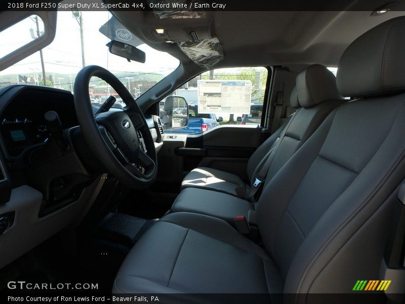Oxford White / Earth Gray 2018 Ford F250 Super Duty XL SuperCab 4x4