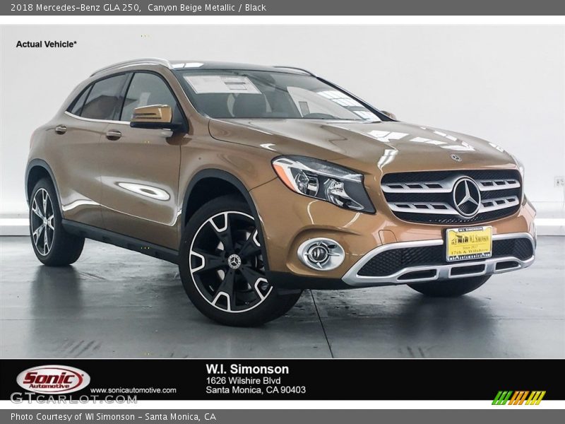 Canyon Beige Metallic / Black 2018 Mercedes-Benz GLA 250
