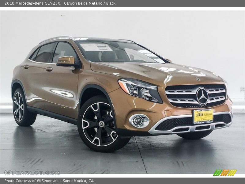 Canyon Beige Metallic / Black 2018 Mercedes-Benz GLA 250