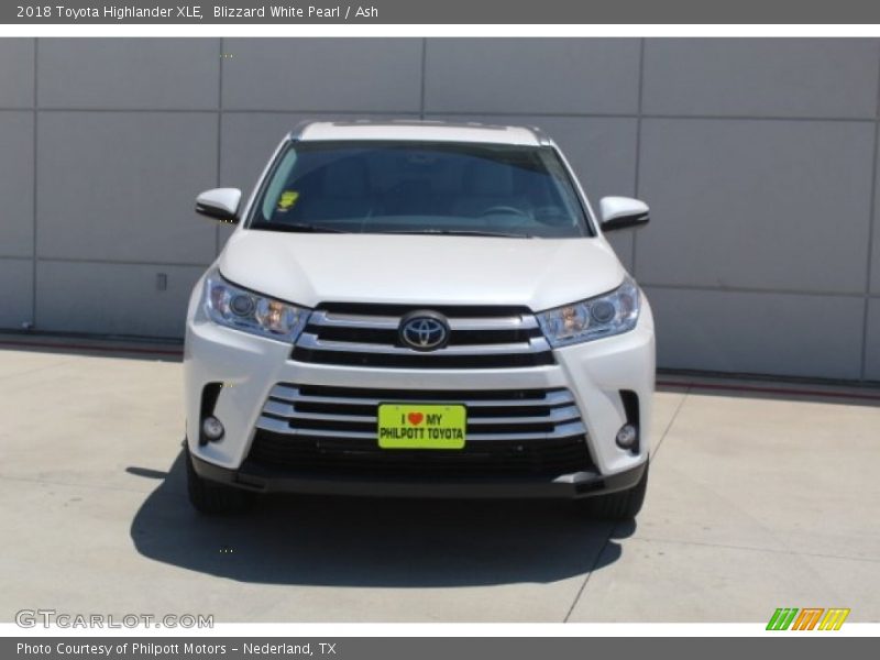 Blizzard White Pearl / Ash 2018 Toyota Highlander XLE
