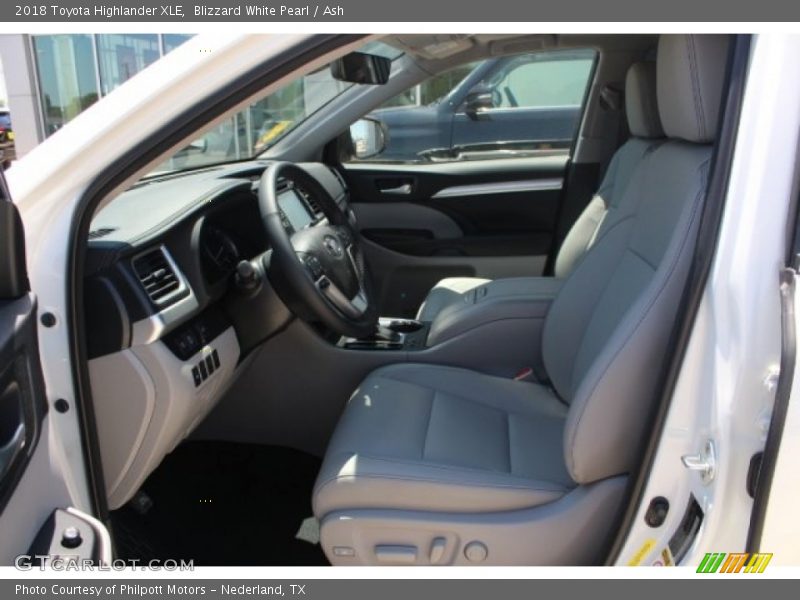 Blizzard White Pearl / Ash 2018 Toyota Highlander XLE