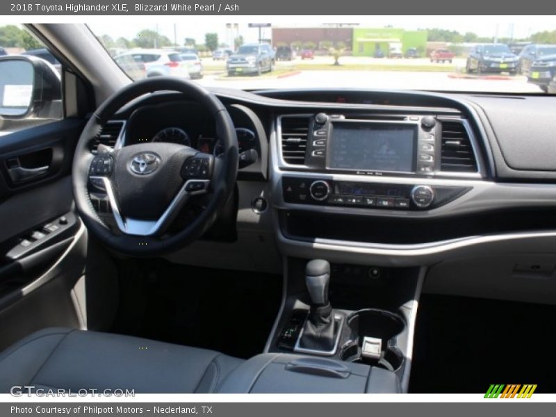 Blizzard White Pearl / Ash 2018 Toyota Highlander XLE