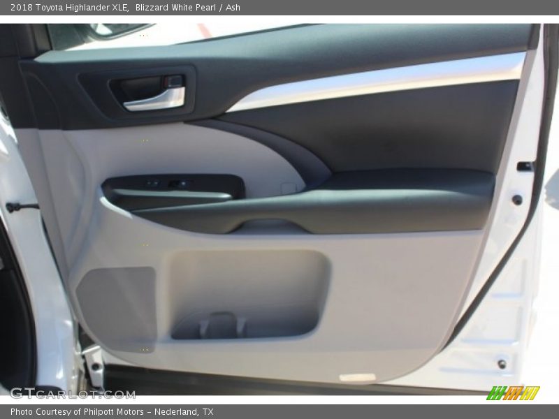 Blizzard White Pearl / Ash 2018 Toyota Highlander XLE
