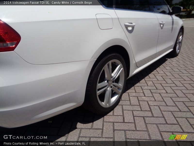 Candy White / Cornsilk Beige 2014 Volkswagen Passat TDI SE