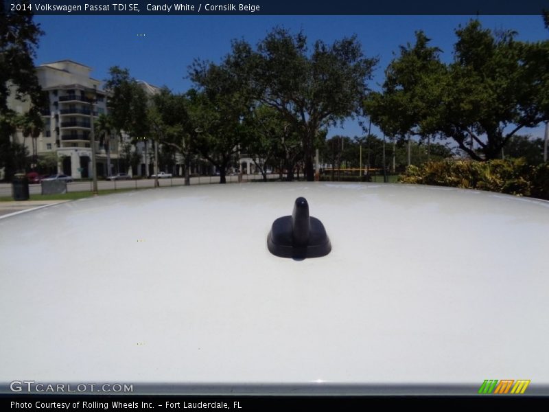 Candy White / Cornsilk Beige 2014 Volkswagen Passat TDI SE