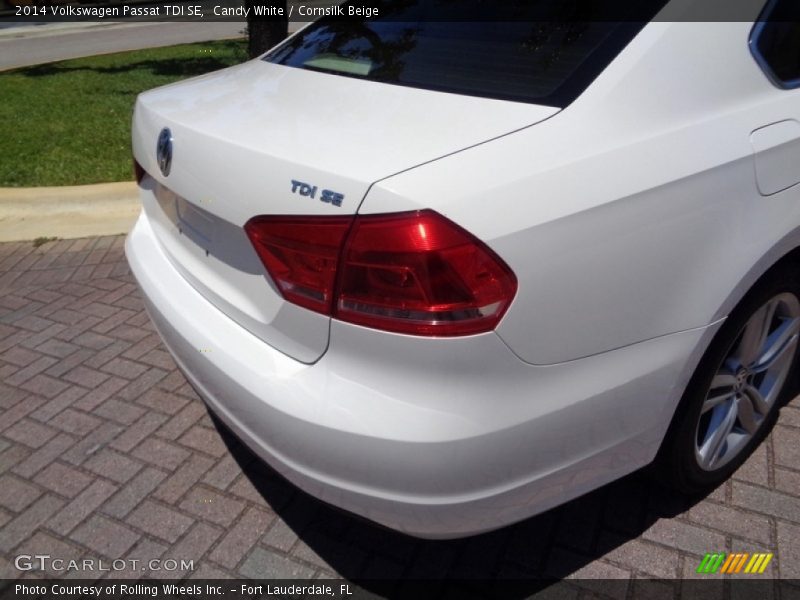 Candy White / Cornsilk Beige 2014 Volkswagen Passat TDI SE