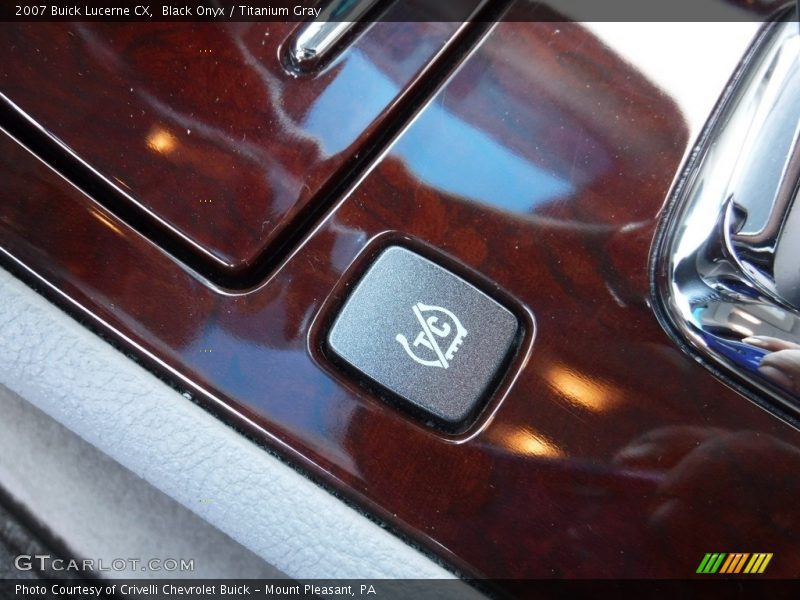 Black Onyx / Titanium Gray 2007 Buick Lucerne CX