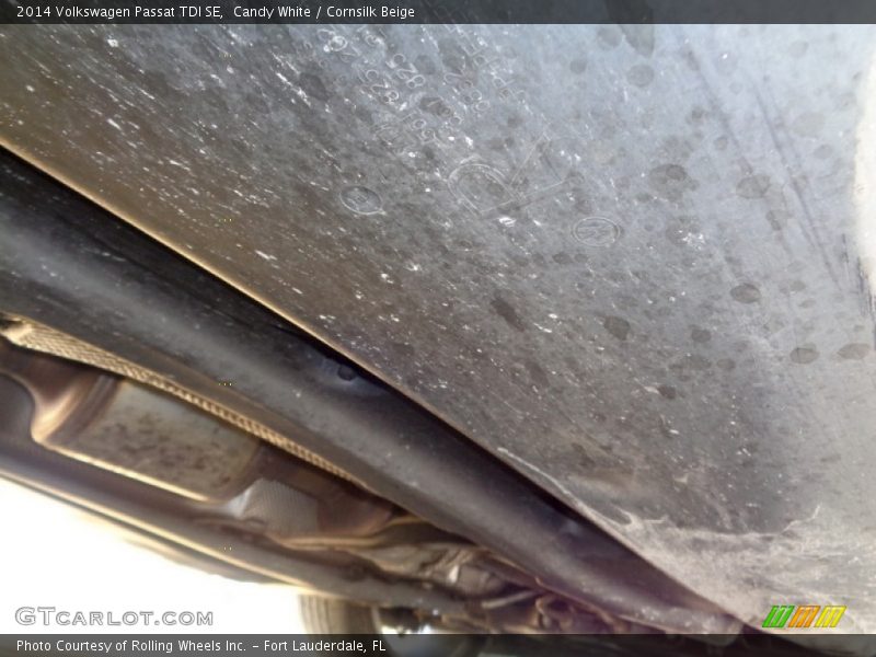 Candy White / Cornsilk Beige 2014 Volkswagen Passat TDI SE