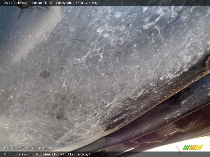 Candy White / Cornsilk Beige 2014 Volkswagen Passat TDI SE