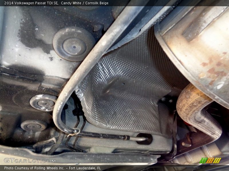Candy White / Cornsilk Beige 2014 Volkswagen Passat TDI SE