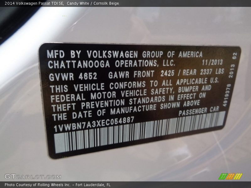 Candy White / Cornsilk Beige 2014 Volkswagen Passat TDI SE