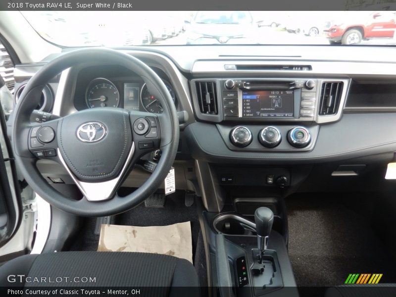 Super White / Black 2018 Toyota RAV4 LE