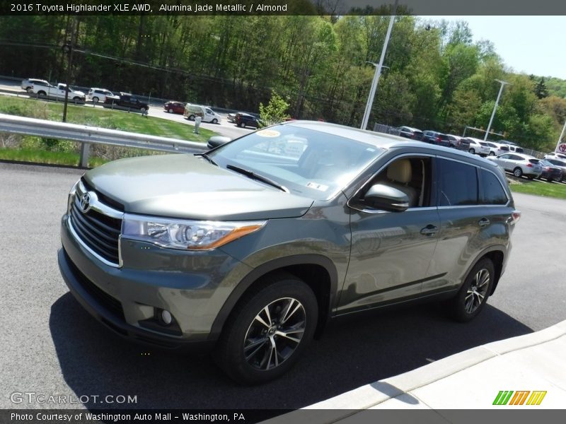 Alumina Jade Metallic / Almond 2016 Toyota Highlander XLE AWD