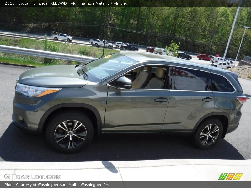 Alumina Jade Metallic / Almond 2016 Toyota Highlander XLE AWD