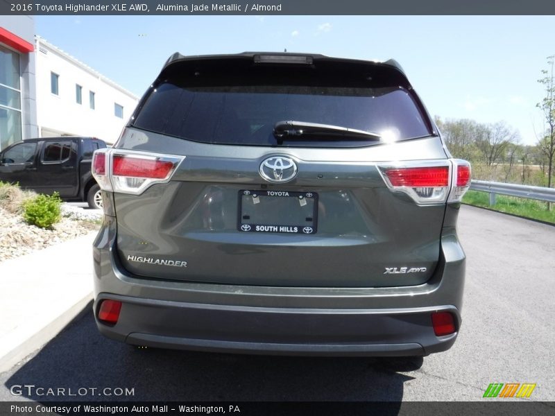 Alumina Jade Metallic / Almond 2016 Toyota Highlander XLE AWD