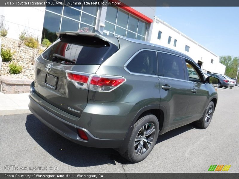 Alumina Jade Metallic / Almond 2016 Toyota Highlander XLE AWD