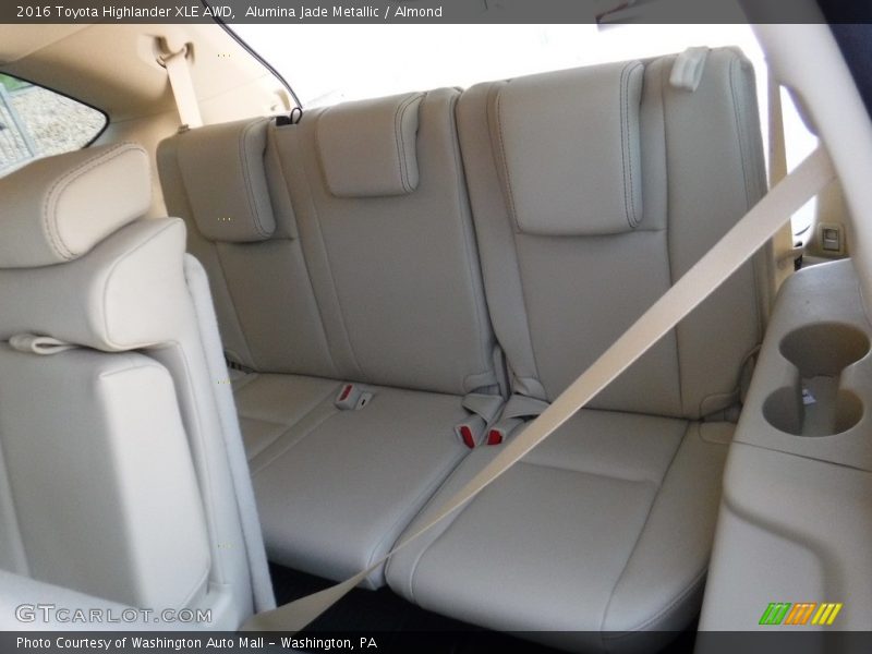 Alumina Jade Metallic / Almond 2016 Toyota Highlander XLE AWD