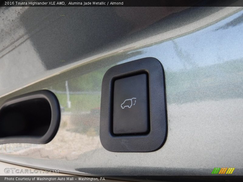 Alumina Jade Metallic / Almond 2016 Toyota Highlander XLE AWD
