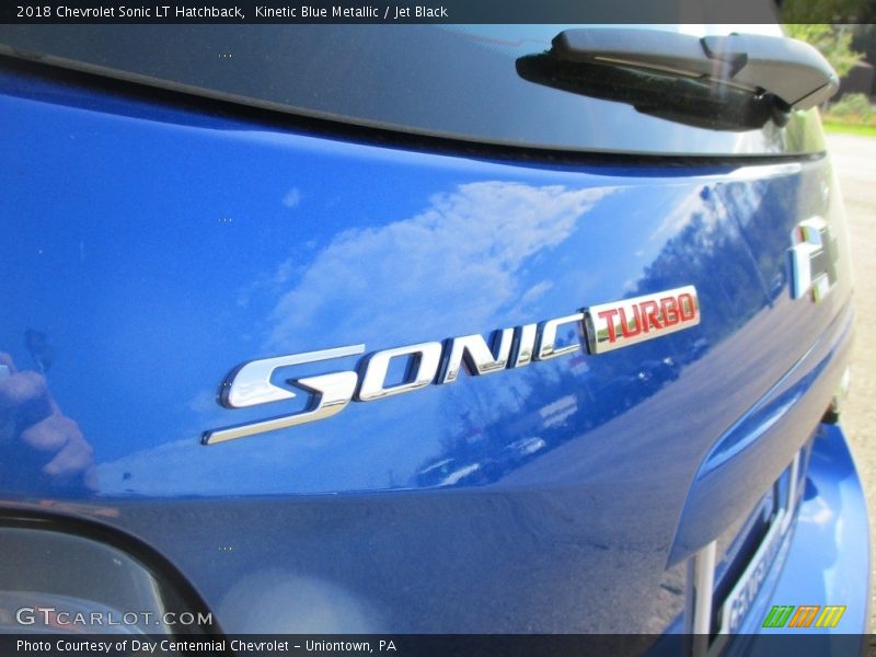 Kinetic Blue Metallic / Jet Black 2018 Chevrolet Sonic LT Hatchback