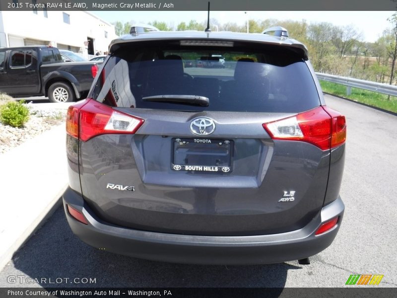 Magnetic Gray Metallic / Ash 2015 Toyota RAV4 LE AWD