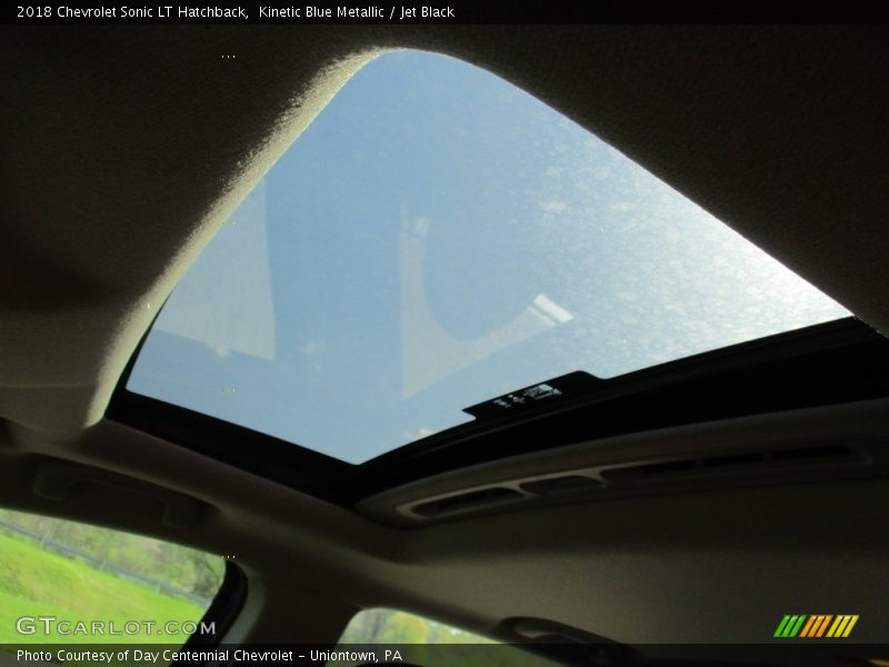 Kinetic Blue Metallic / Jet Black 2018 Chevrolet Sonic LT Hatchback