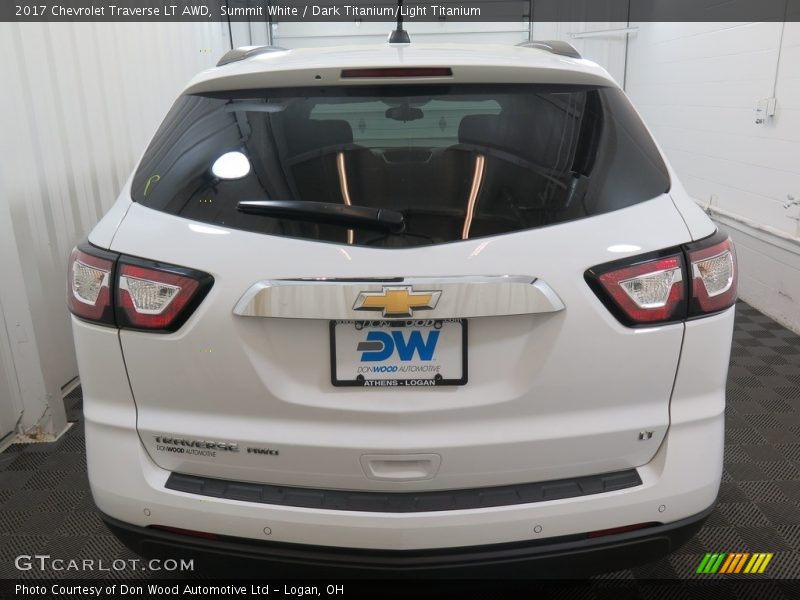 Summit White / Dark Titanium/Light Titanium 2017 Chevrolet Traverse LT AWD