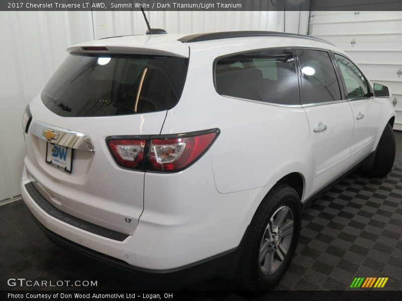 Summit White / Dark Titanium/Light Titanium 2017 Chevrolet Traverse LT AWD