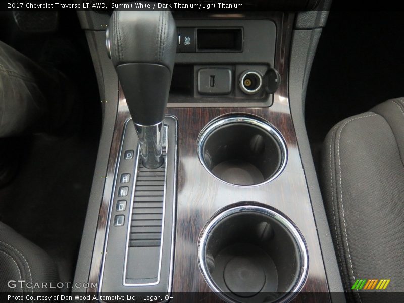 Summit White / Dark Titanium/Light Titanium 2017 Chevrolet Traverse LT AWD