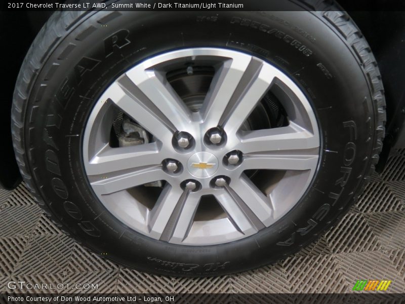 Summit White / Dark Titanium/Light Titanium 2017 Chevrolet Traverse LT AWD