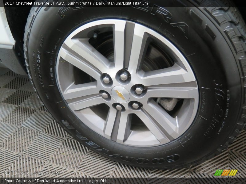 Summit White / Dark Titanium/Light Titanium 2017 Chevrolet Traverse LT AWD