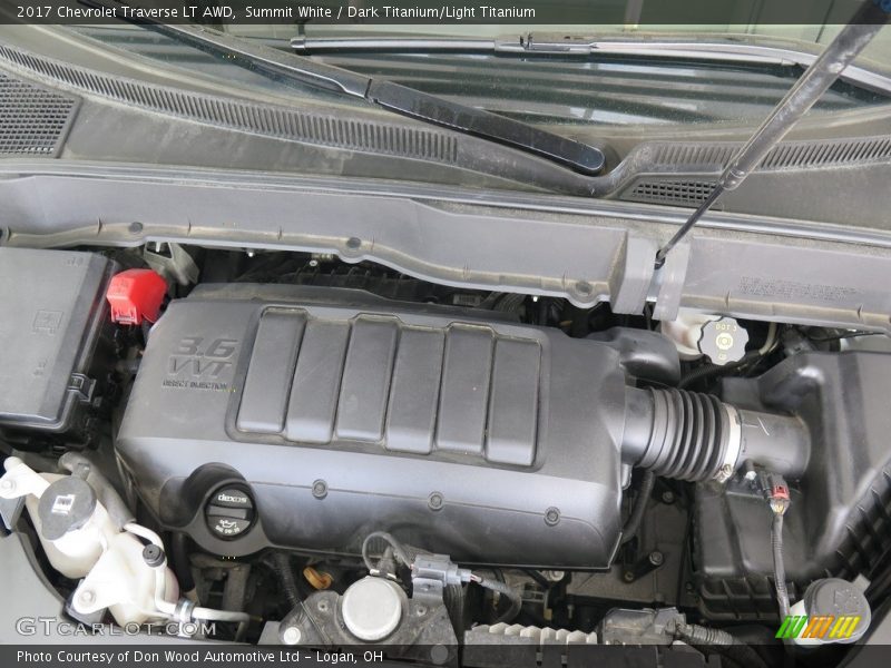 Summit White / Dark Titanium/Light Titanium 2017 Chevrolet Traverse LT AWD