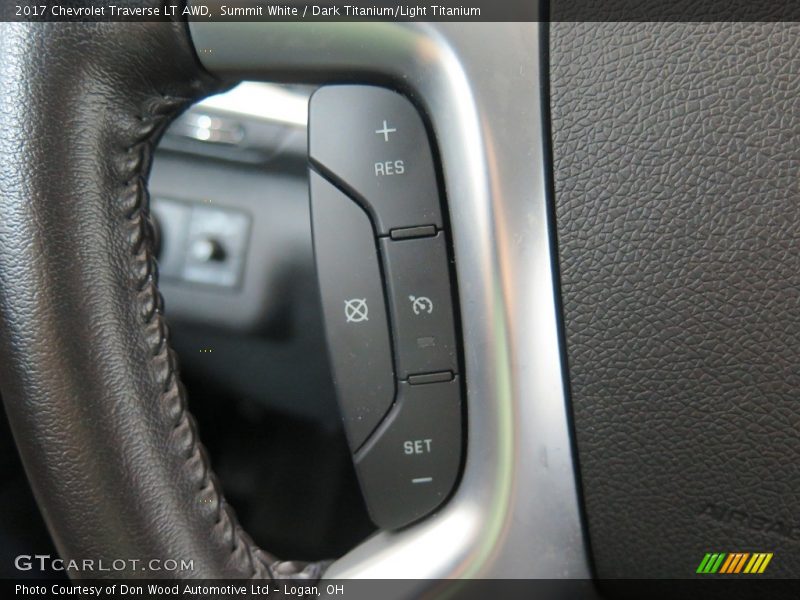 Summit White / Dark Titanium/Light Titanium 2017 Chevrolet Traverse LT AWD