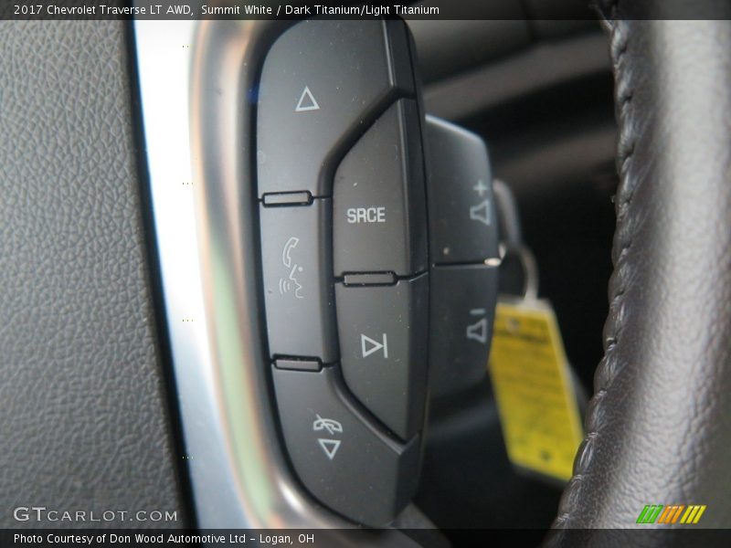 Summit White / Dark Titanium/Light Titanium 2017 Chevrolet Traverse LT AWD