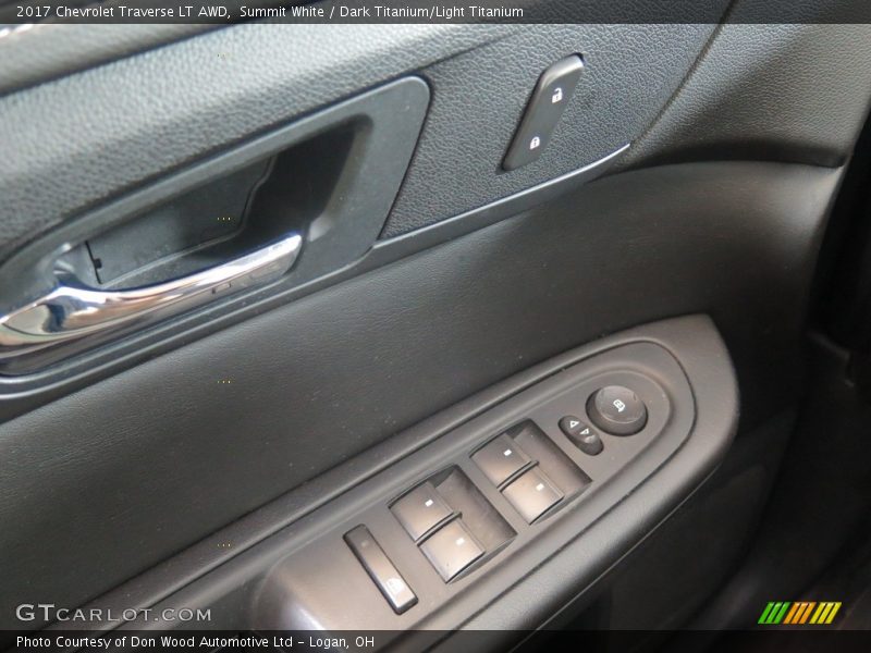 Summit White / Dark Titanium/Light Titanium 2017 Chevrolet Traverse LT AWD