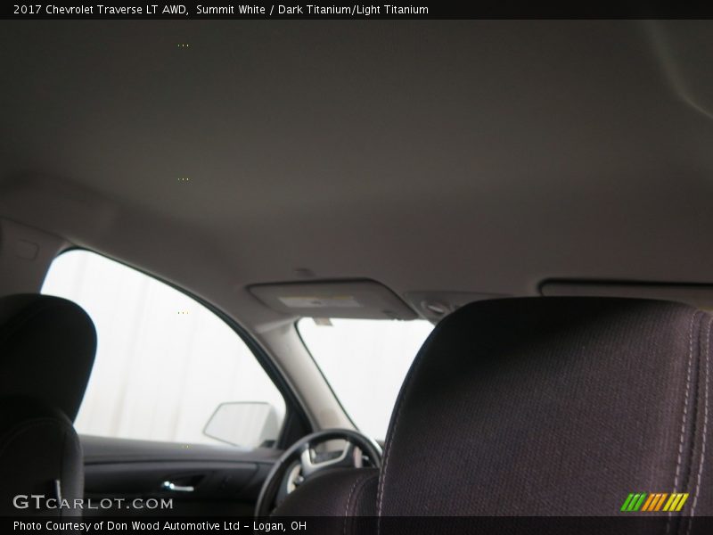 Summit White / Dark Titanium/Light Titanium 2017 Chevrolet Traverse LT AWD