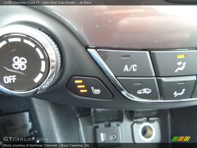 Satin Steel Gray Metallic / Jet Black 2018 Chevrolet Cruze LT