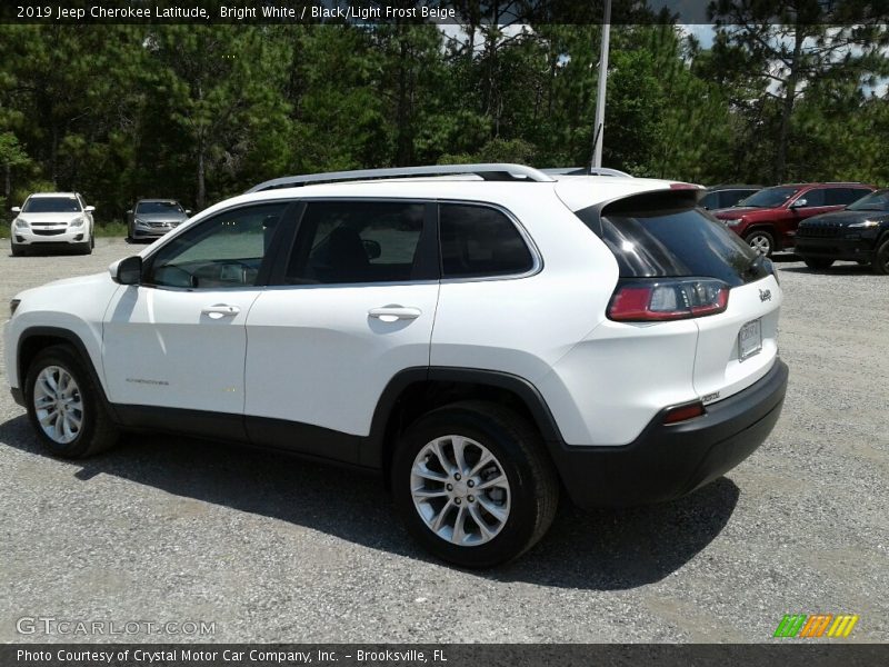 Bright White / Black/Light Frost Beige 2019 Jeep Cherokee Latitude