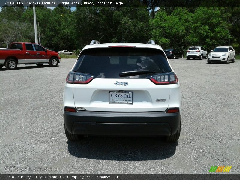 Bright White / Black/Light Frost Beige 2019 Jeep Cherokee Latitude