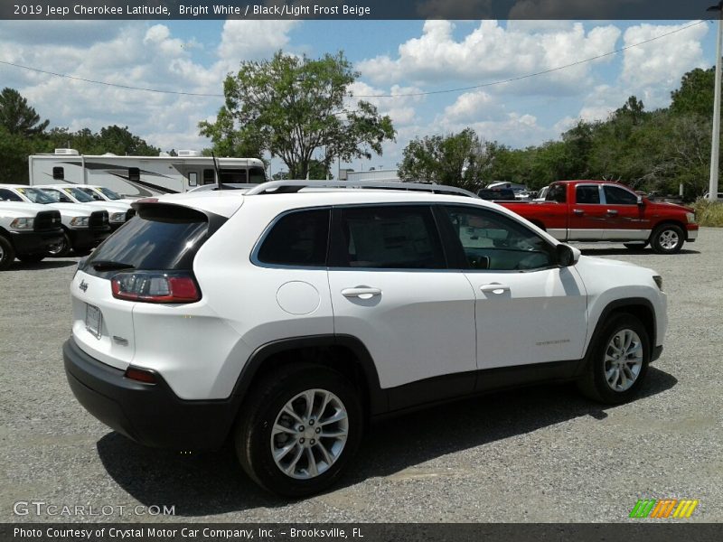 Bright White / Black/Light Frost Beige 2019 Jeep Cherokee Latitude