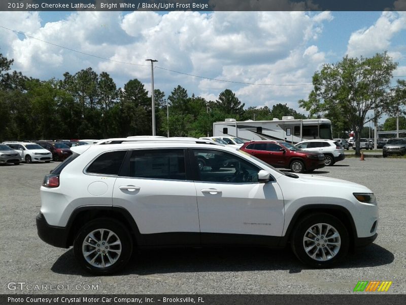 Bright White / Black/Light Frost Beige 2019 Jeep Cherokee Latitude