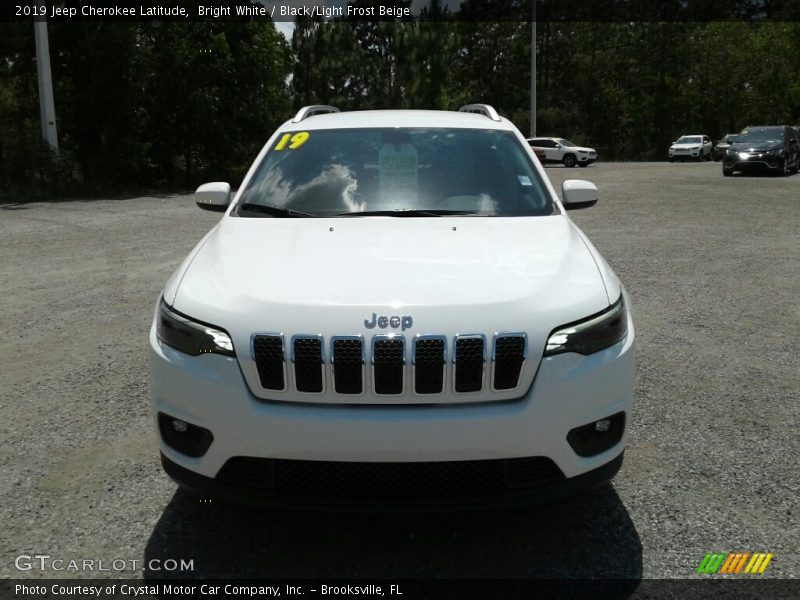 Bright White / Black/Light Frost Beige 2019 Jeep Cherokee Latitude